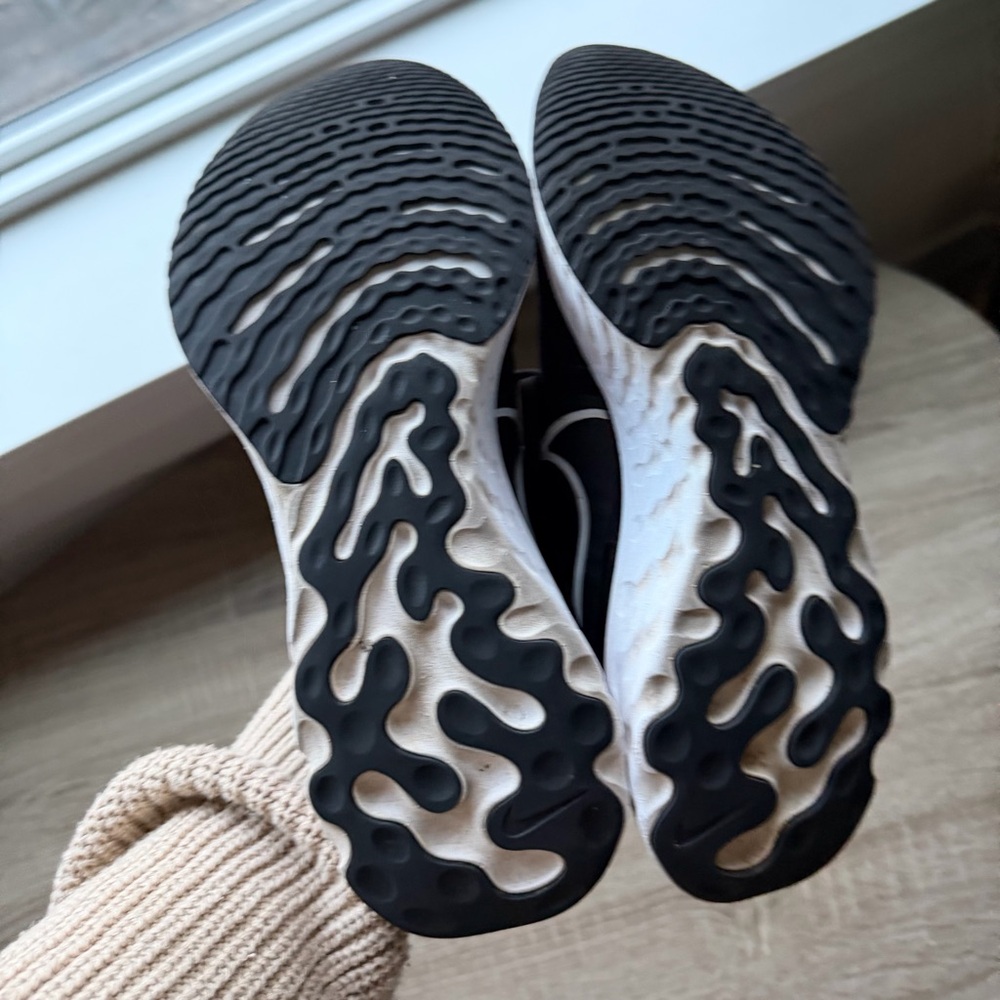 Nike infinity react flyknit 2 running shoes - Picture 9 of 10